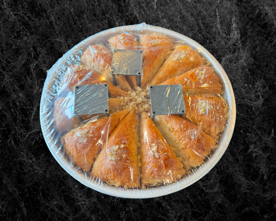 Triangle baklava (12 piece).