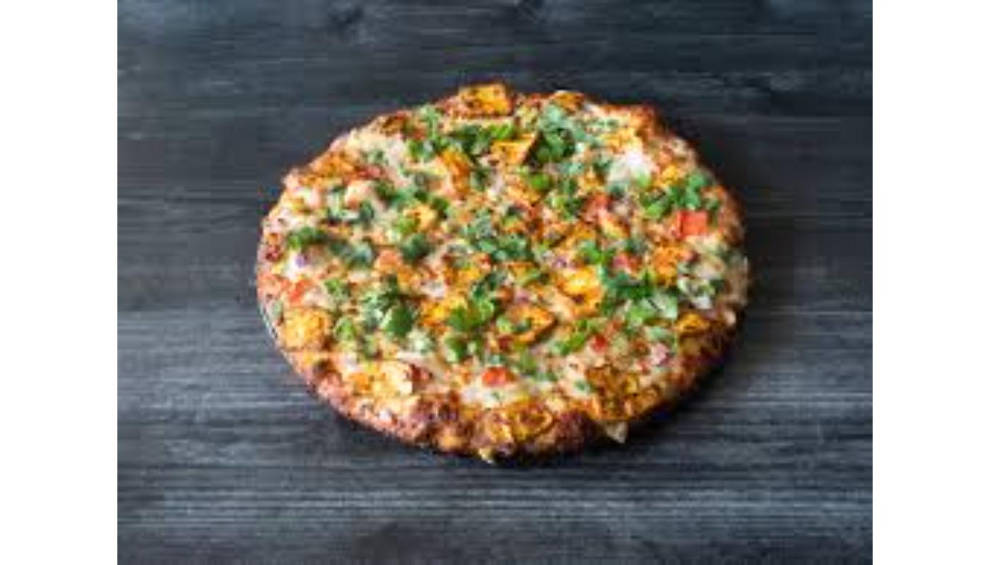 Achari Paneer Tikka Pizza (Vegetarian).