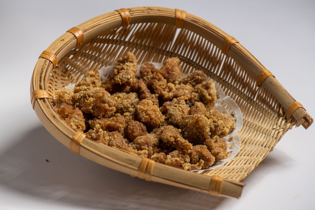 A-7 Taiwanese Salt and Pepper Chicken (盐酥鸡).