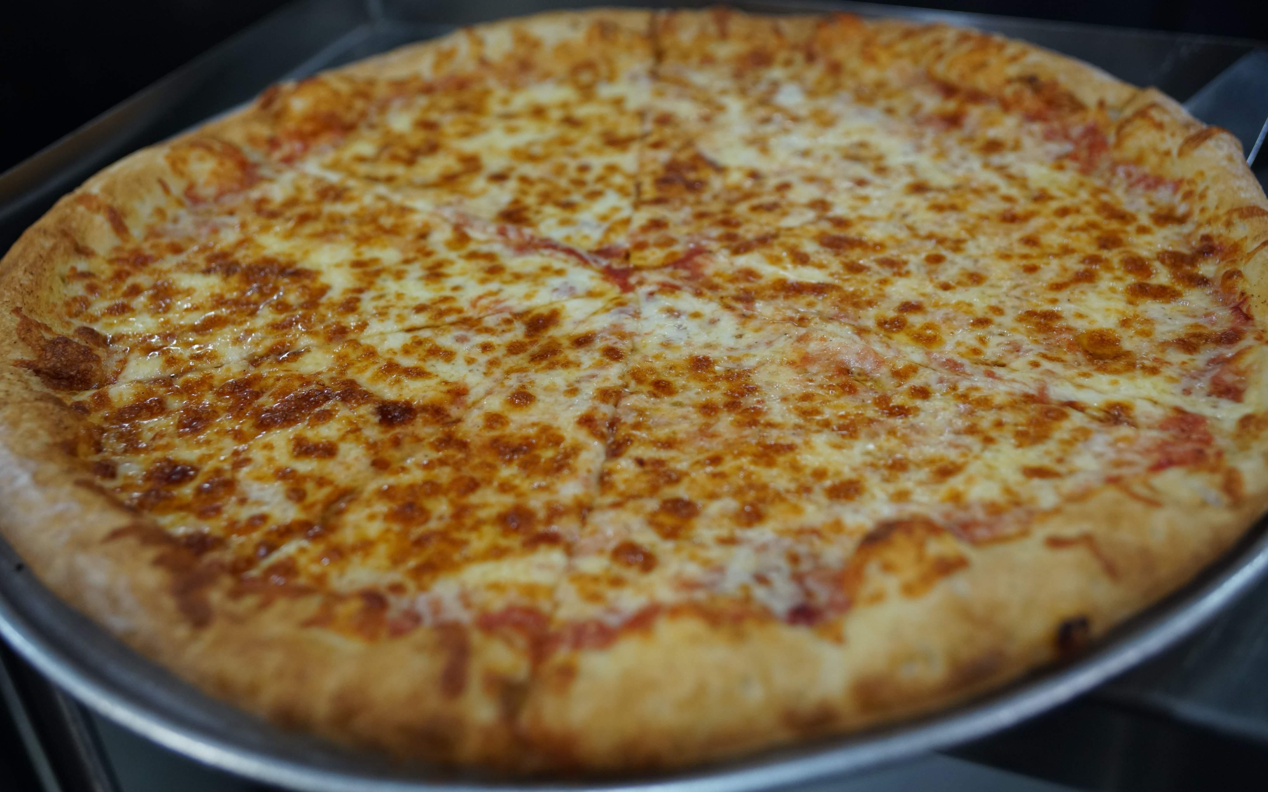 Jumbo pizza.