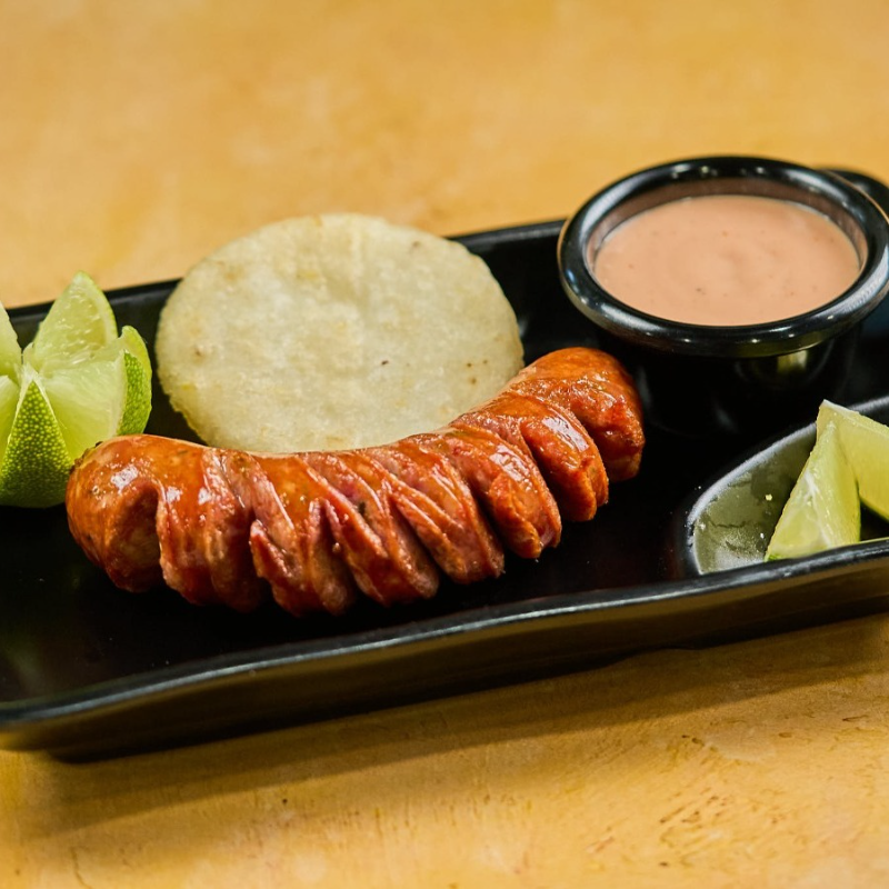 Chorizo con Arepita.