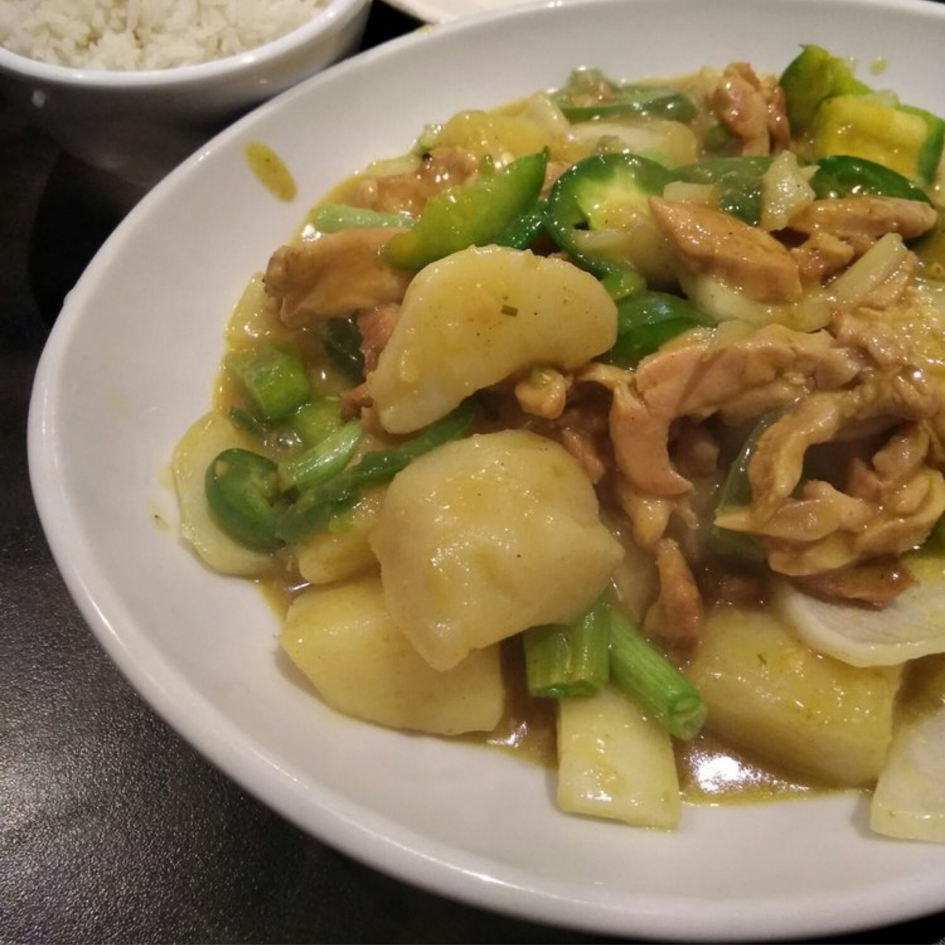 31. Chicken curry VN style - gà xào cà ri.
