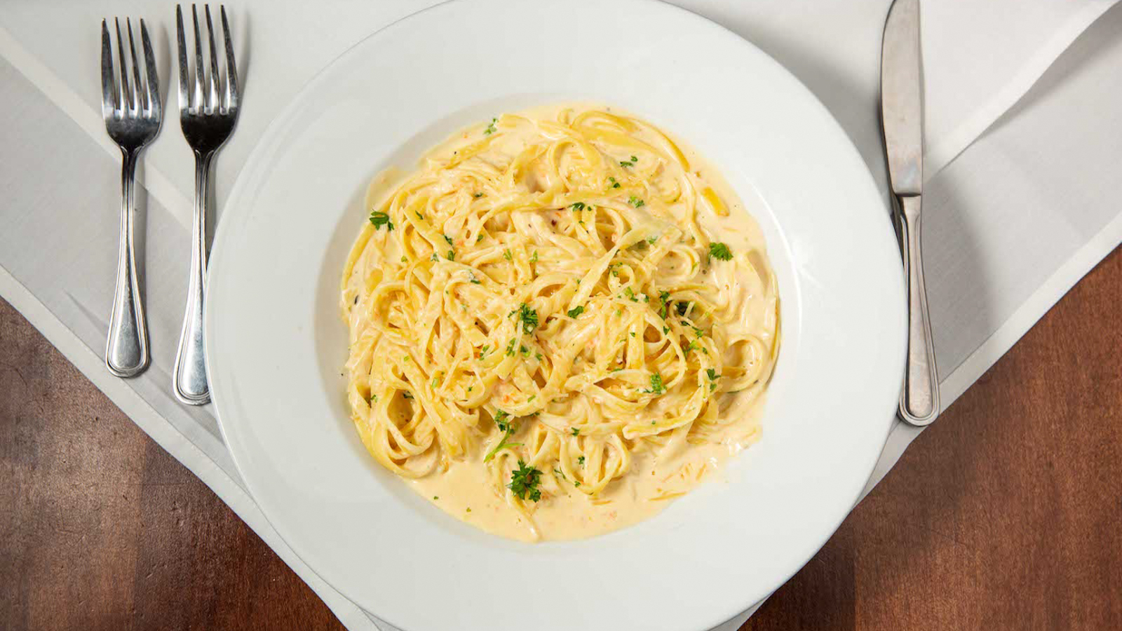 Classic Fettuccine Alfredo.