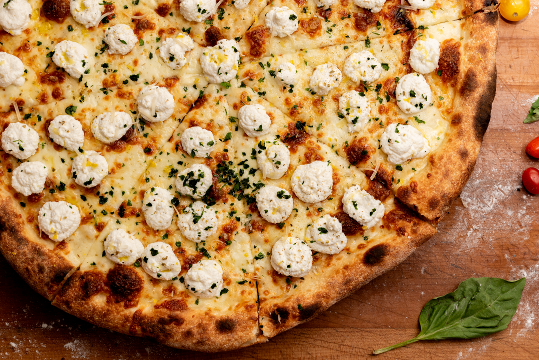 Pizza Bianca (White Pie).