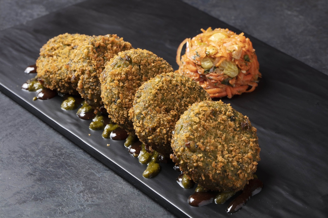 Plate: Hara Bhara Kebabs (V, D, N).