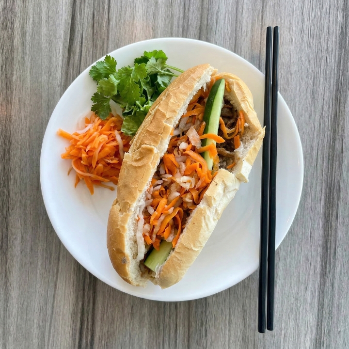 Bánh Mì Thịt Nướng (Grilled Pork).