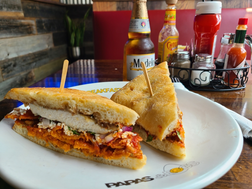 Torta de Chilaquiles.