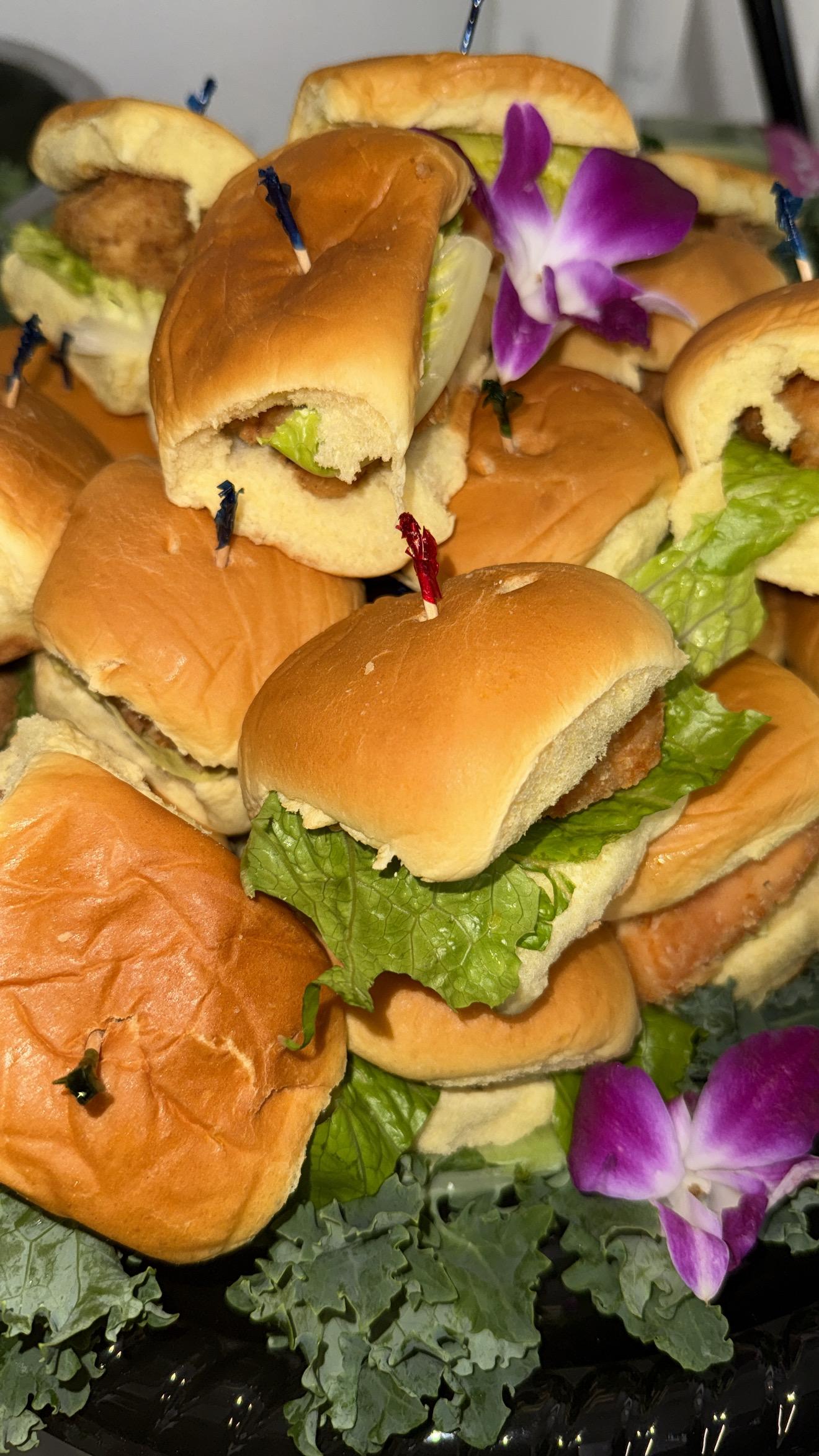 Sliders (Grilled, Fried or Jerk Chicken).