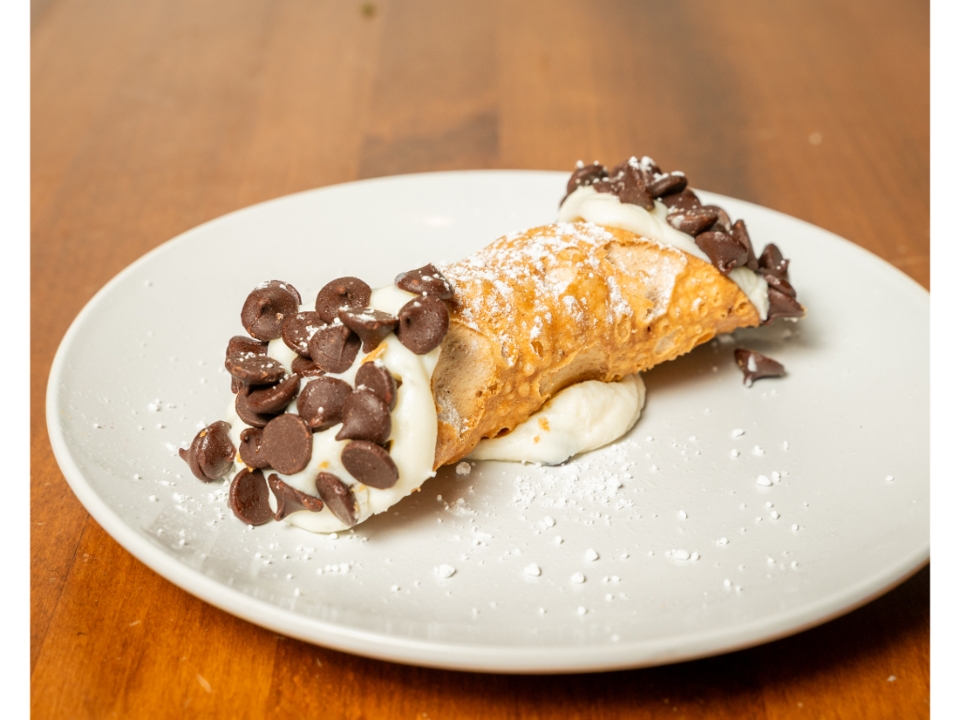 Cannoli.