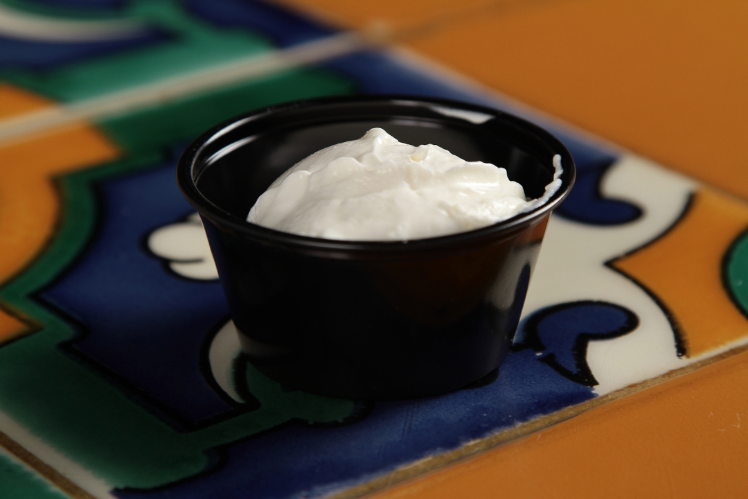 SIDE SOUR CREAM.