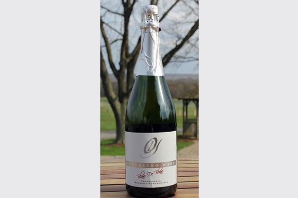 Sparkling White/ Full Bottle.