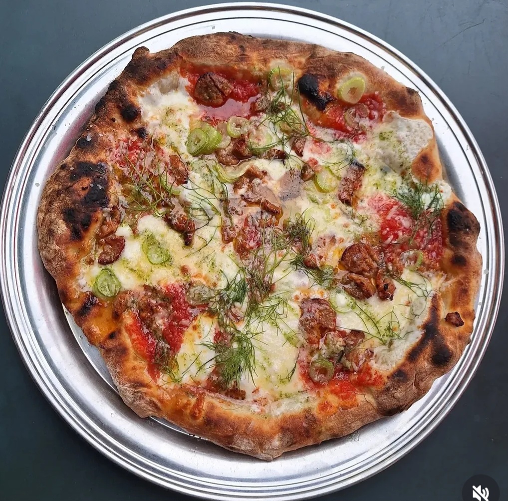 12" - Salsiccia Pizza (Sausage Fennel).