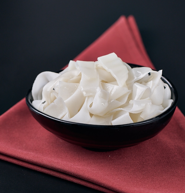 Steamed Flat Rice Noodle.