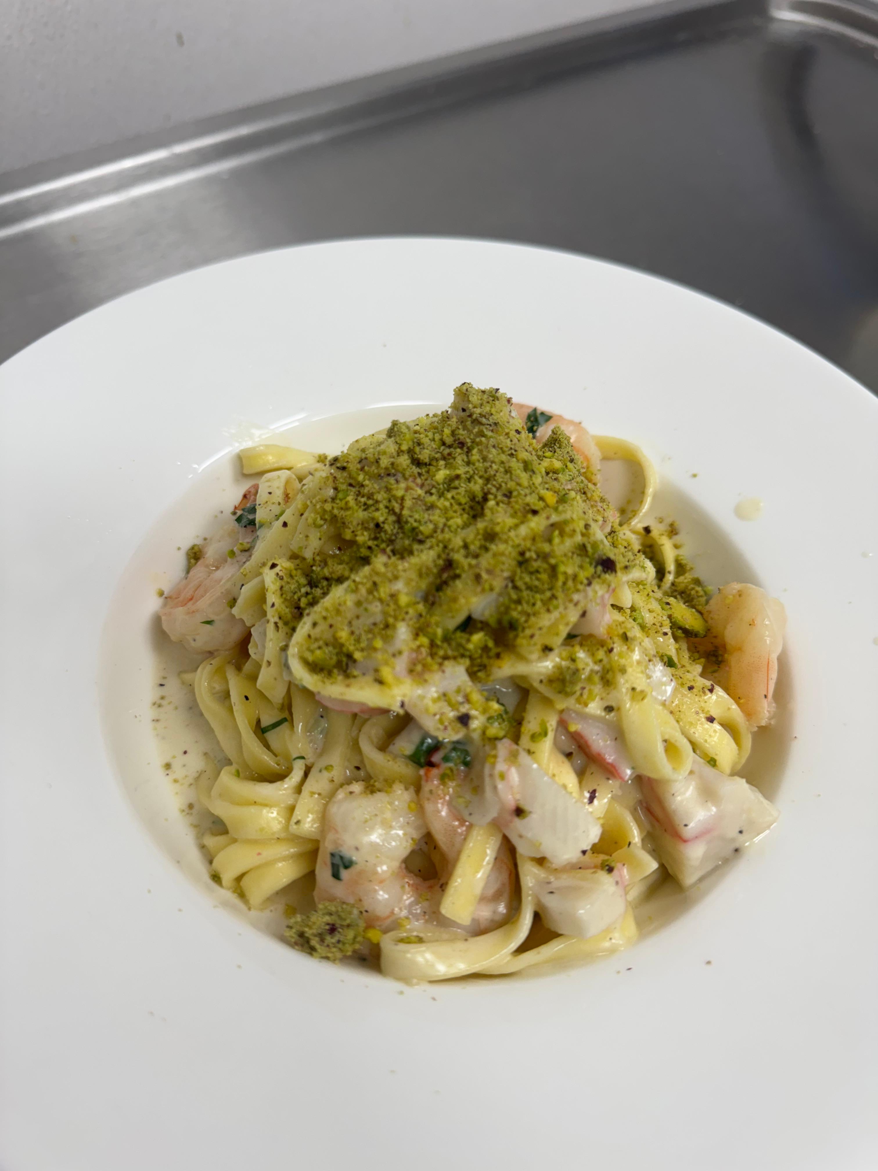 Tagliolini Crostacei e Pistachio.