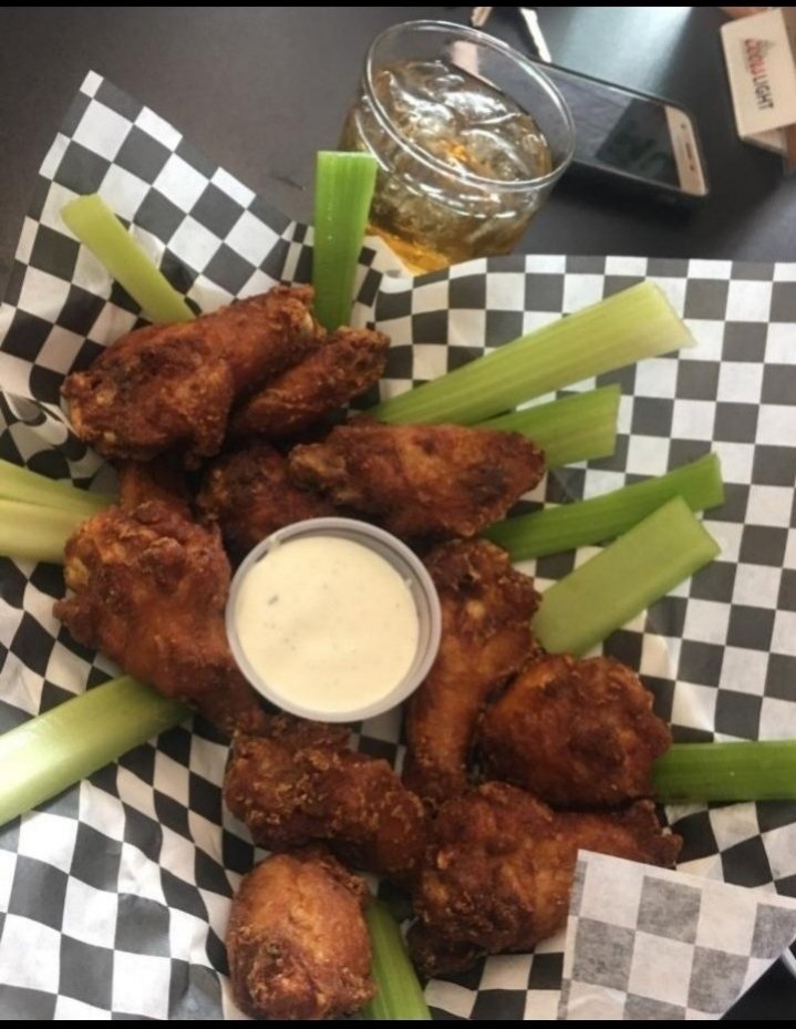 BIG MIC'S WINGS (6 pc).