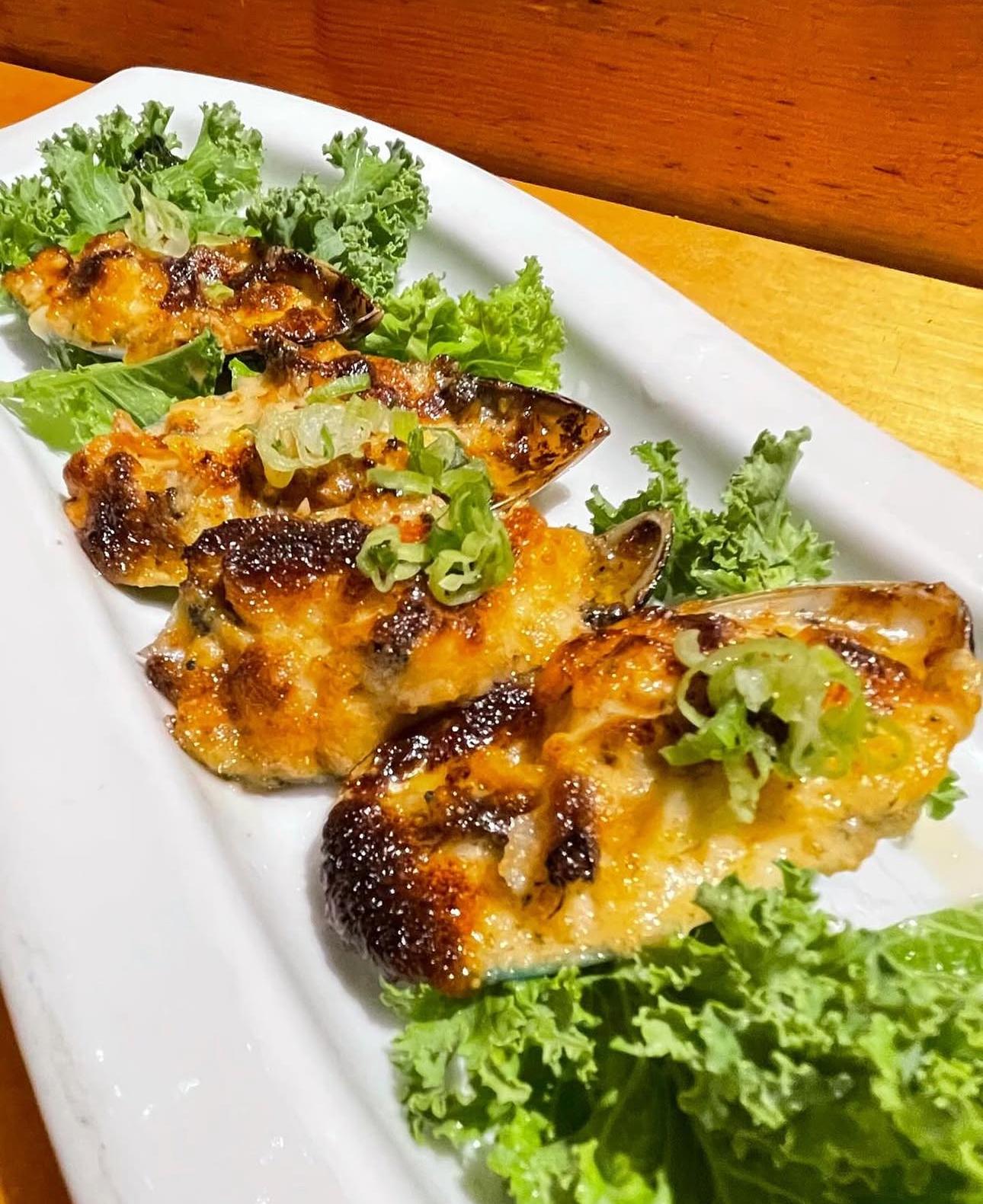 Green mussels appetizer.