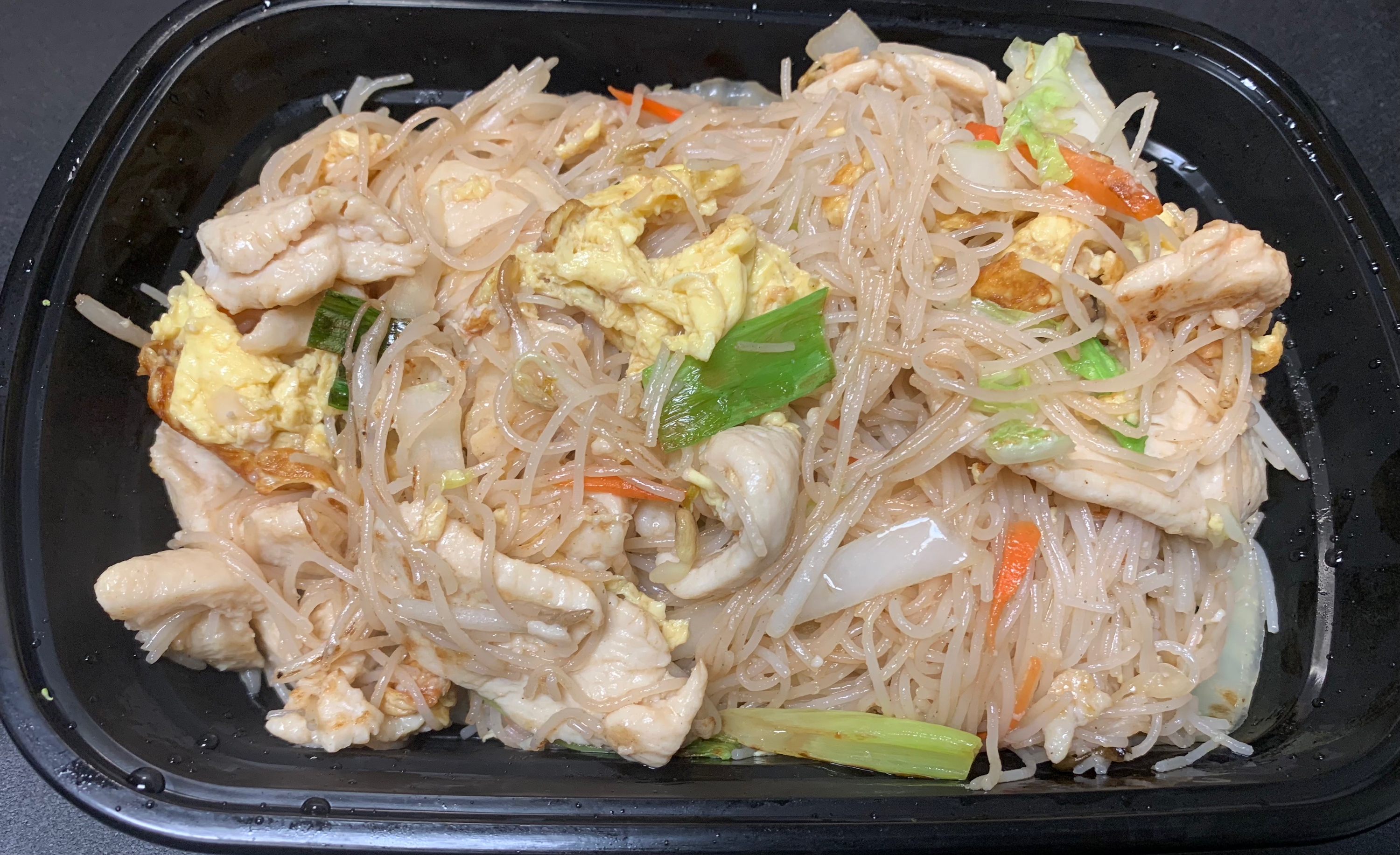 24 鸡米粉CHICKEN Mei Fun.