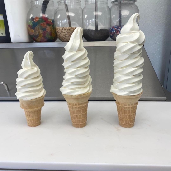 16oz Soft Serve Ice Cream Cup.