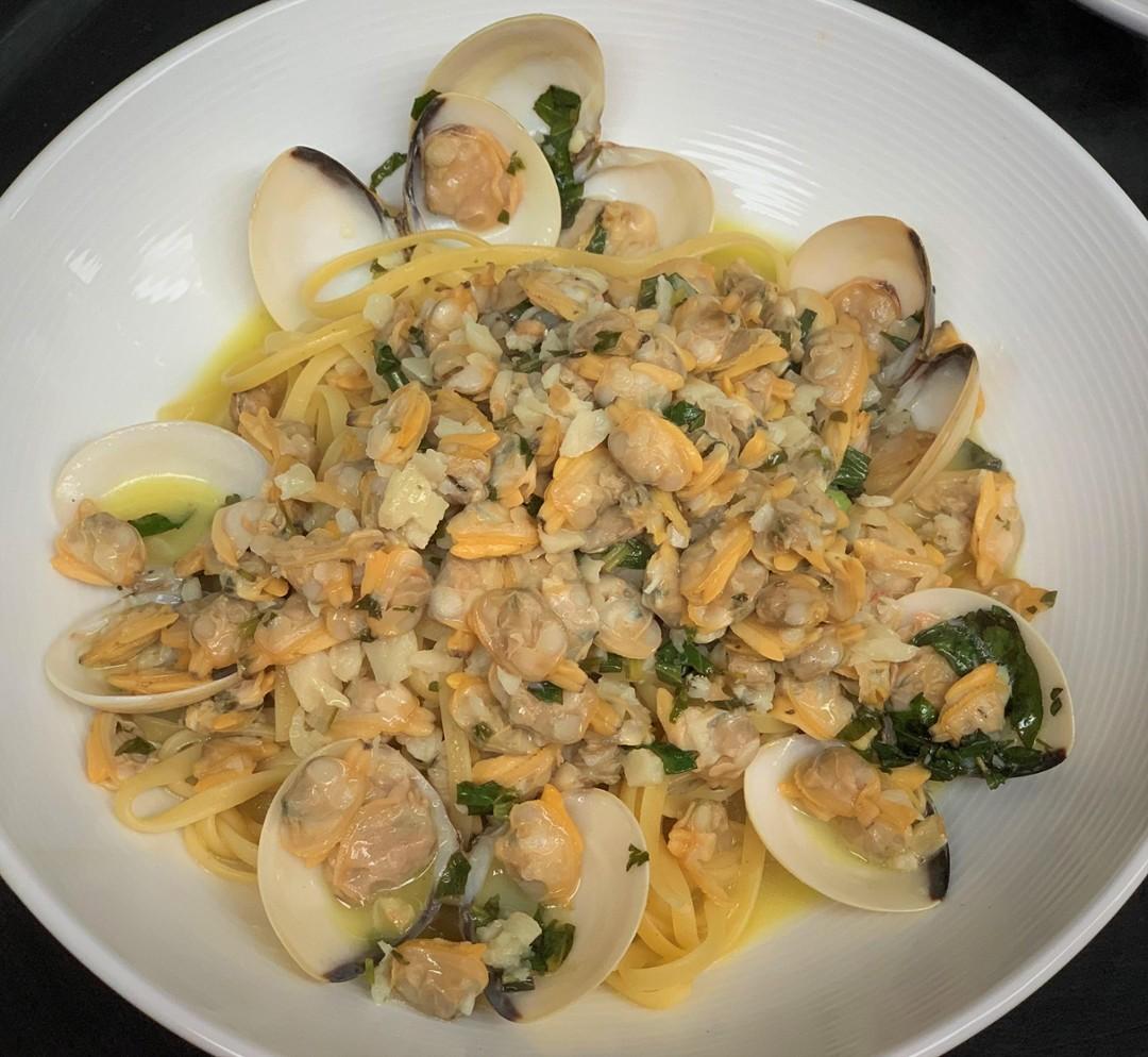 Linguine with White or Red Clam Sauce.