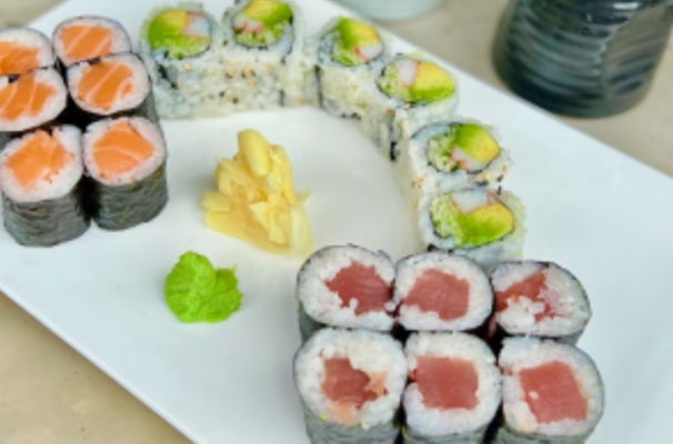 3 Rolls Maki Lunch (From 11.30 - 5. 00 PM).