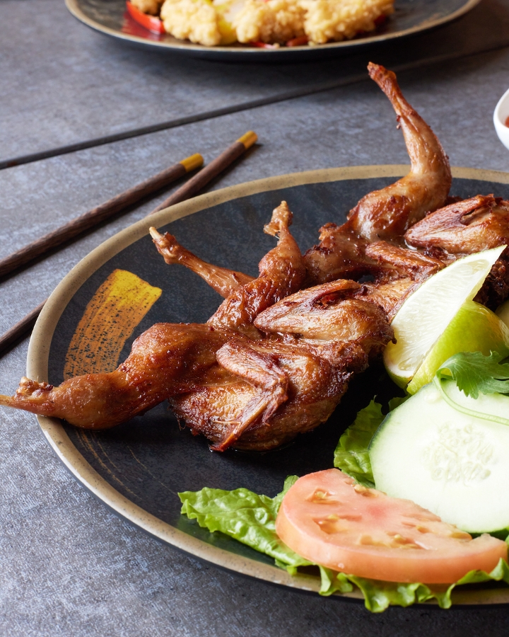 A17 Cút Chiên Bơ.