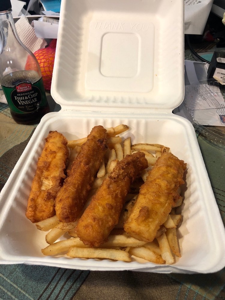 FISH & CHIPS (FAMILY MEAL).