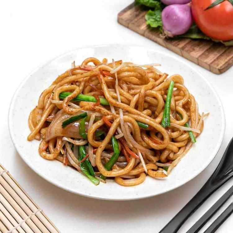 ND9. 各式沙爹炒烏冬/Stir Fried Japanese Udon in Satay Sauce.