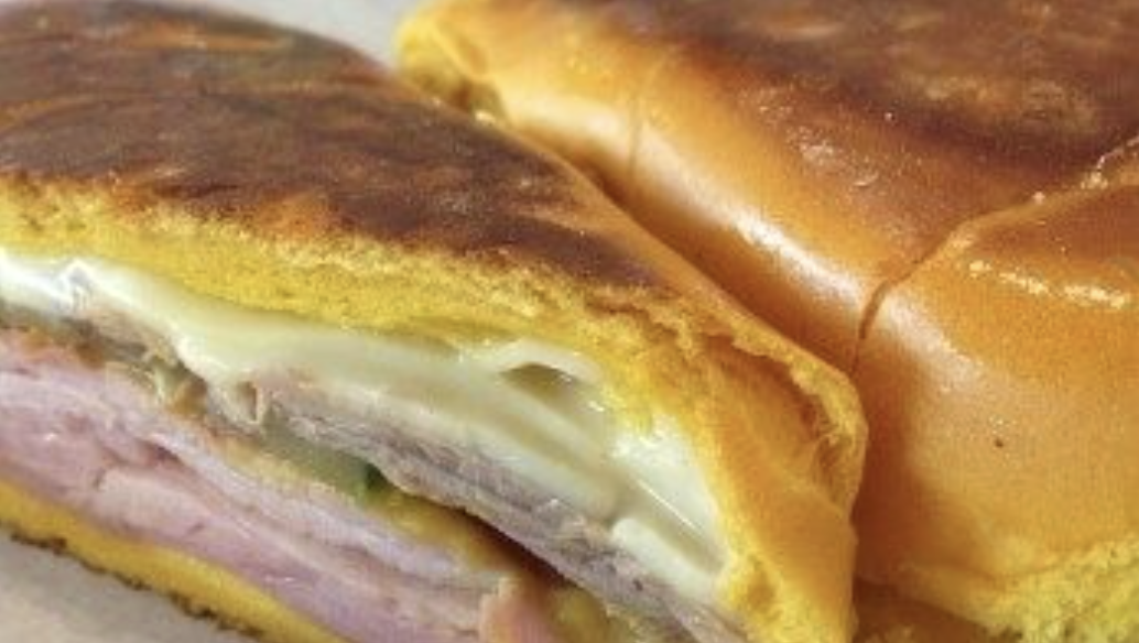 Media Noche (Midnight Sandwich).