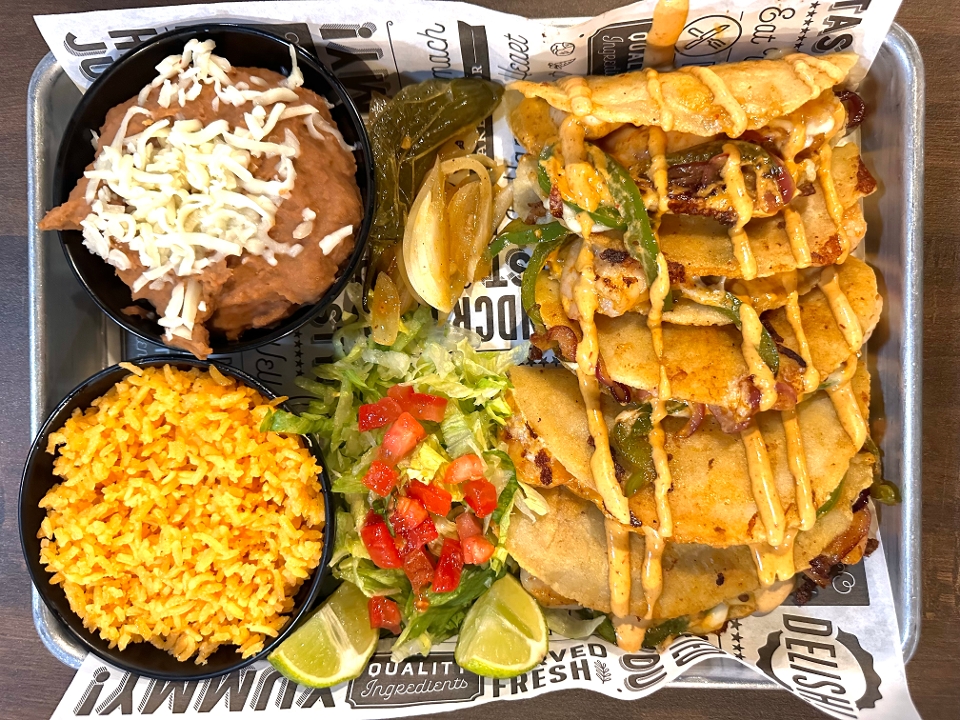 Tacos de la Casa.