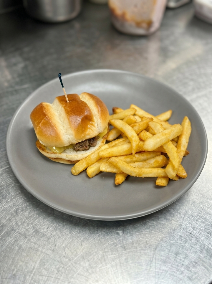 Kid's Cheese Burger.