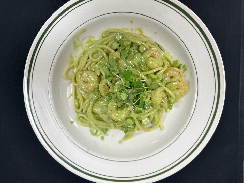 Bucatini pesto cream.