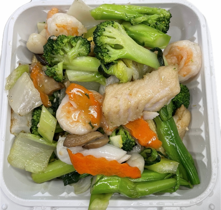 炒海鮮 53.Seafood Combination.