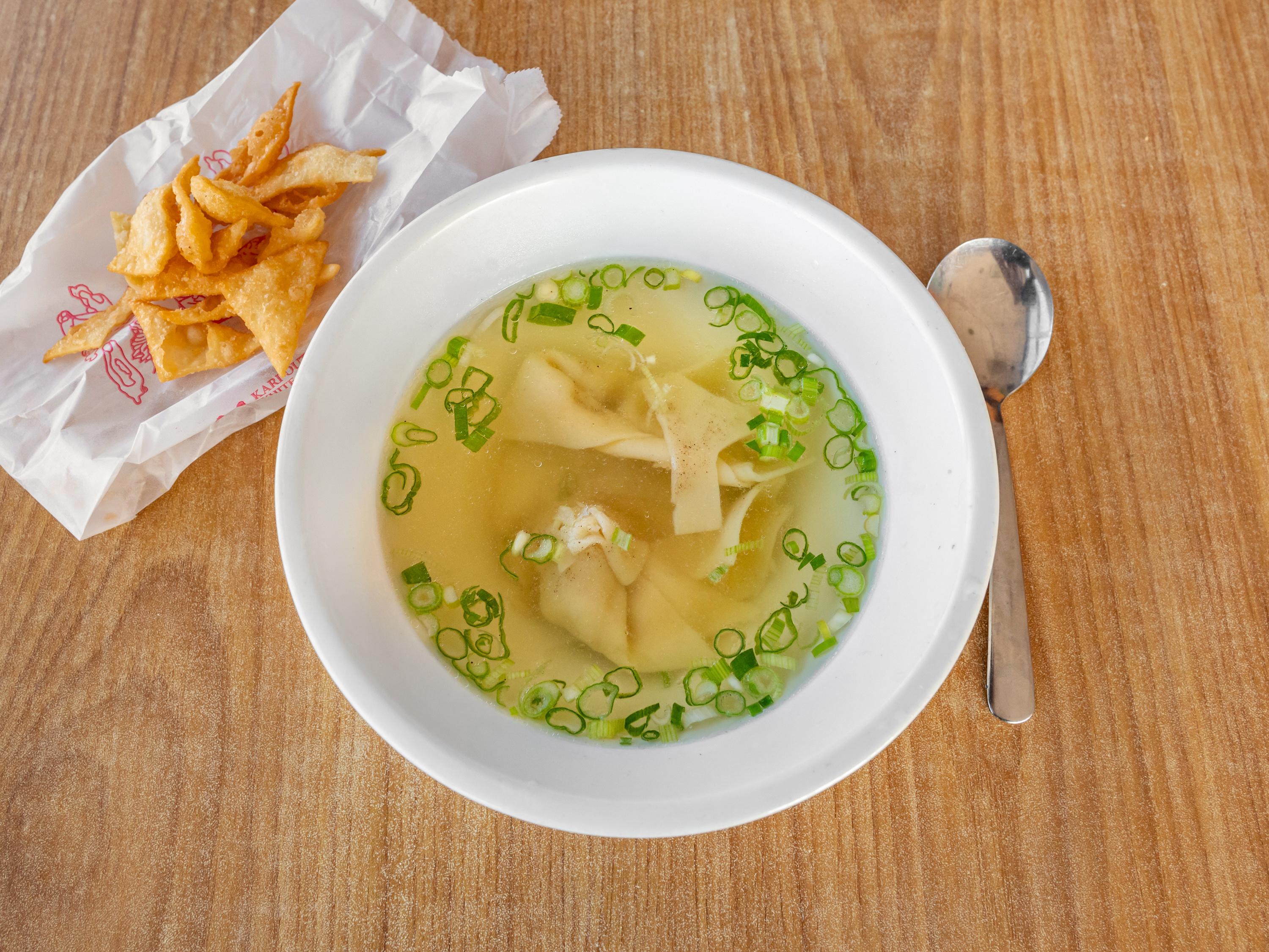 WONTON SOUP LARGE (24 OZ).