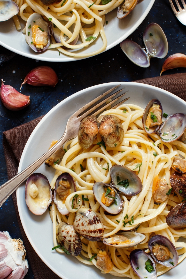 Pasta with Clams (White Sauce).