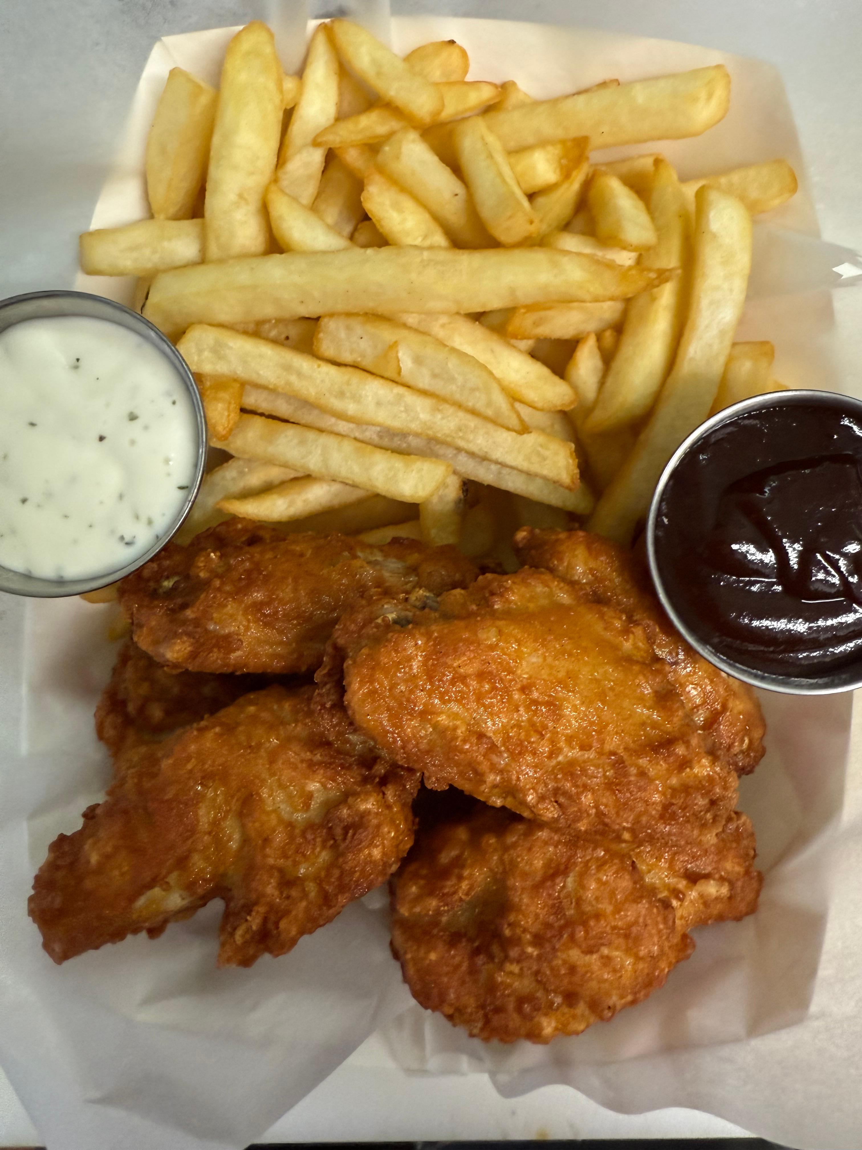 5 Pieces Chicken Wings.