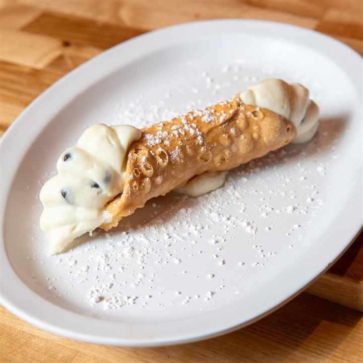 Cannoli.