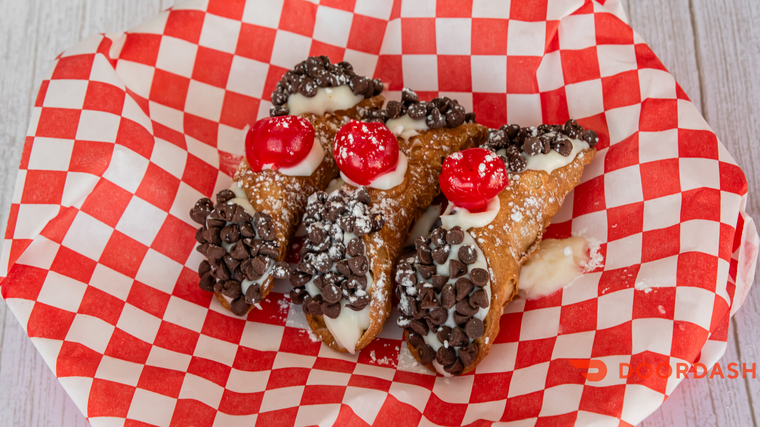 Mini Cannoli Trio.