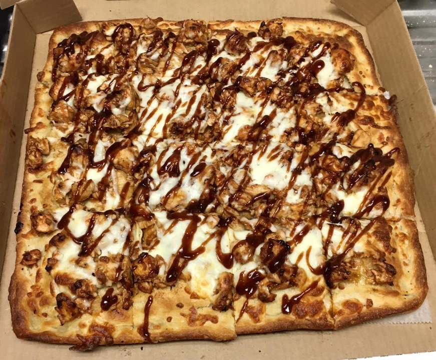 10" SICILIAN BBQ CHICKEN PIZZA.