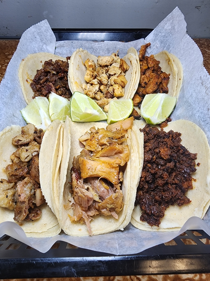Single Taco Tradicional.