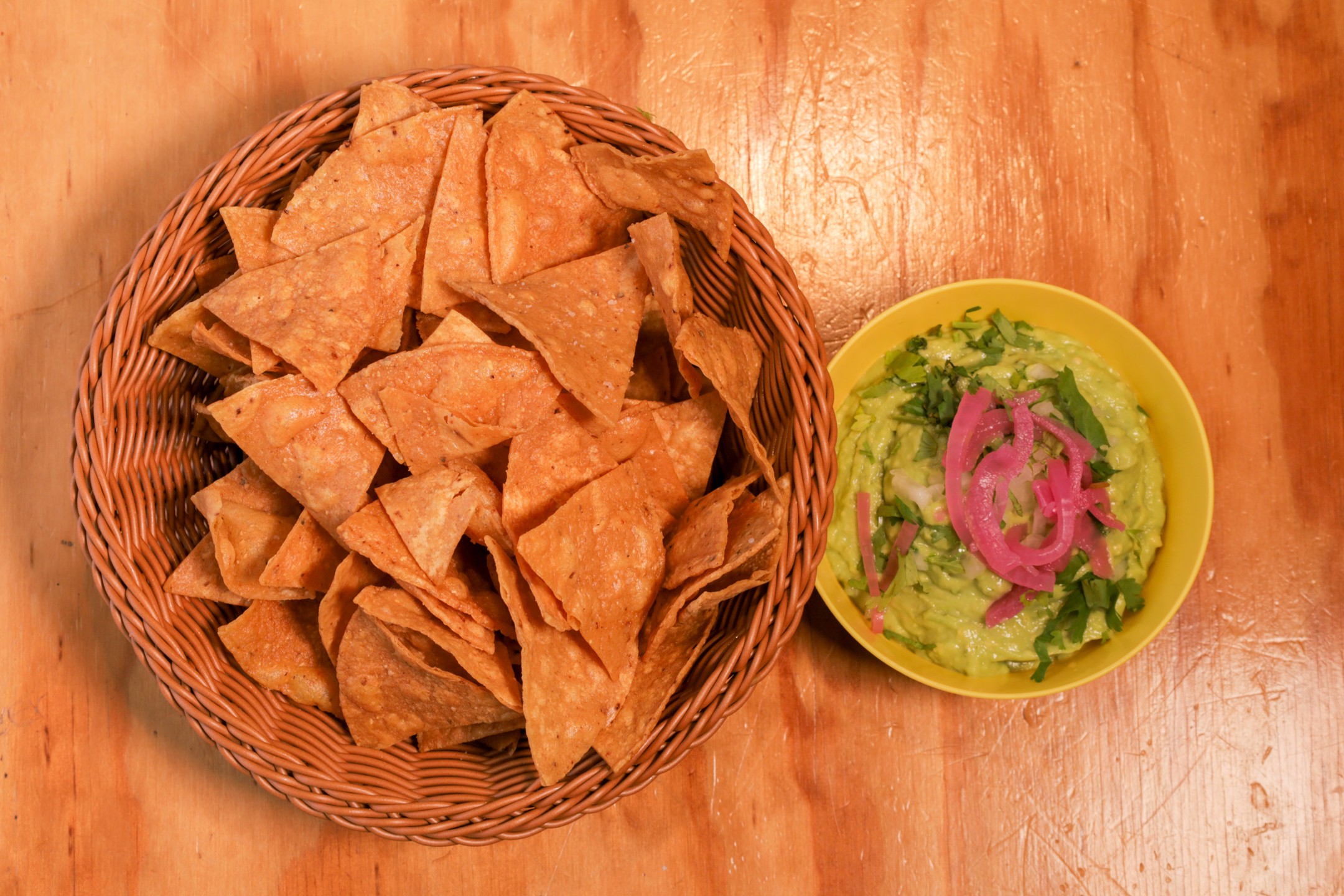 Chips & Guac (8 oz).