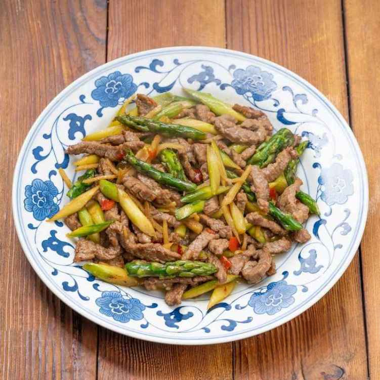 BF3. 蘆筍炒牛肉/Beef with Asparagus.