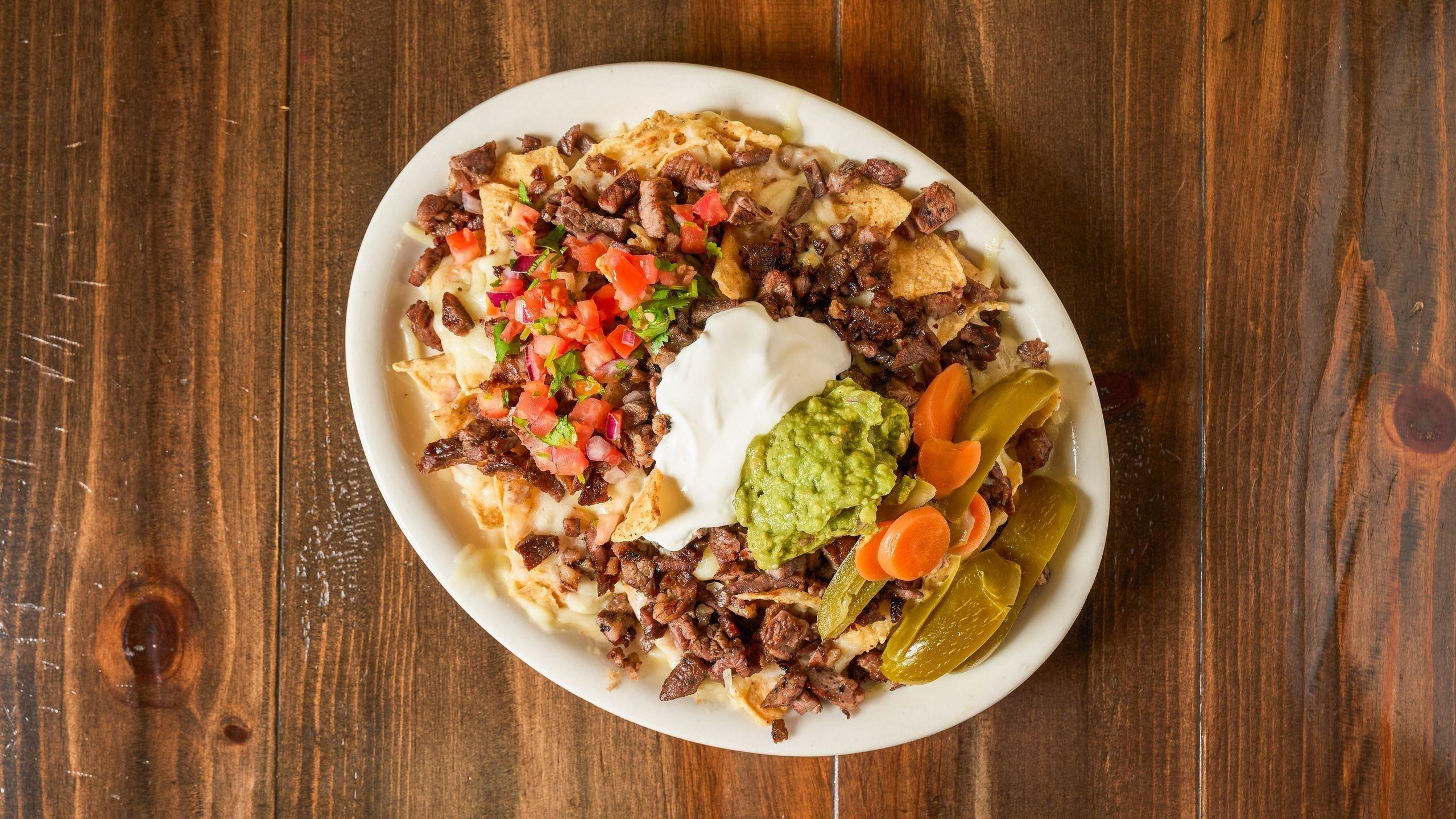 Nachos Con Todo.