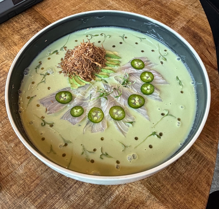 Tiradito Verde Esmeralda.
