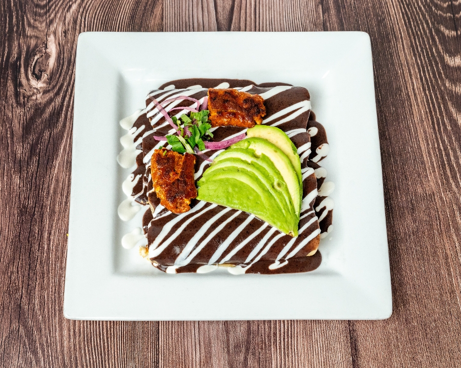 Enfrijoladas Veracruzanas.