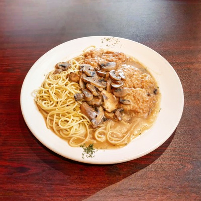 Chicken Marsala Entree.