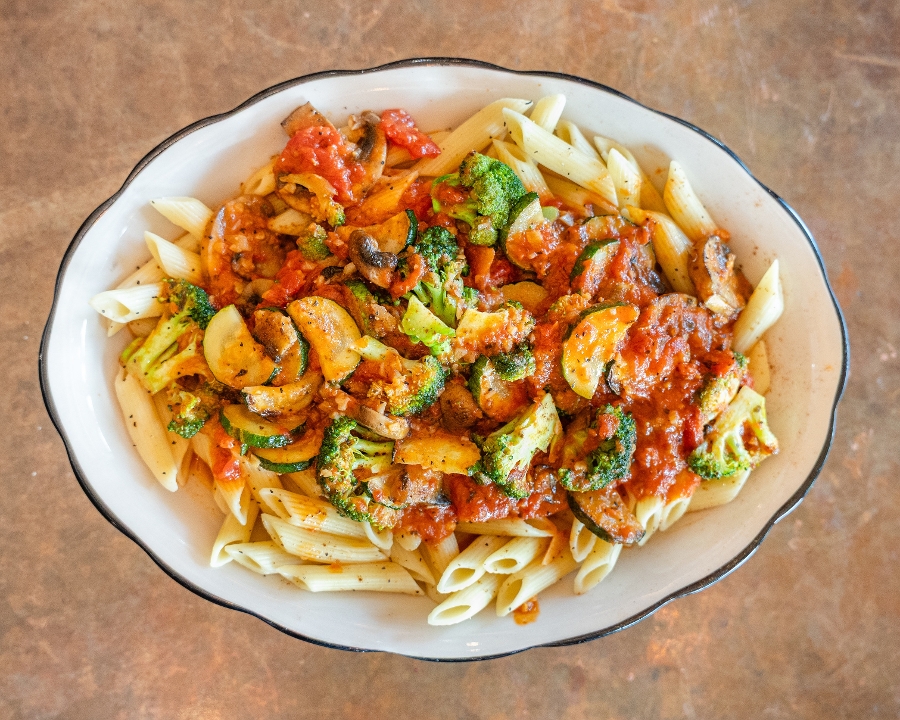 Rigatoni Primavera 1/2 Tray.