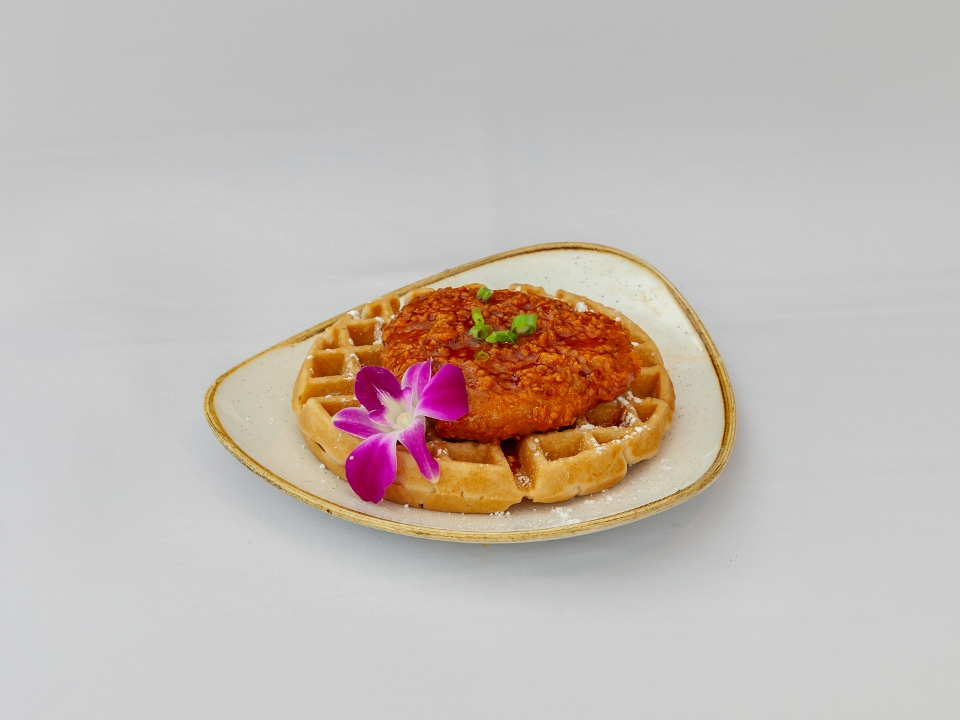 HOT NOT HONEY CHIK'N & WAFFLES.