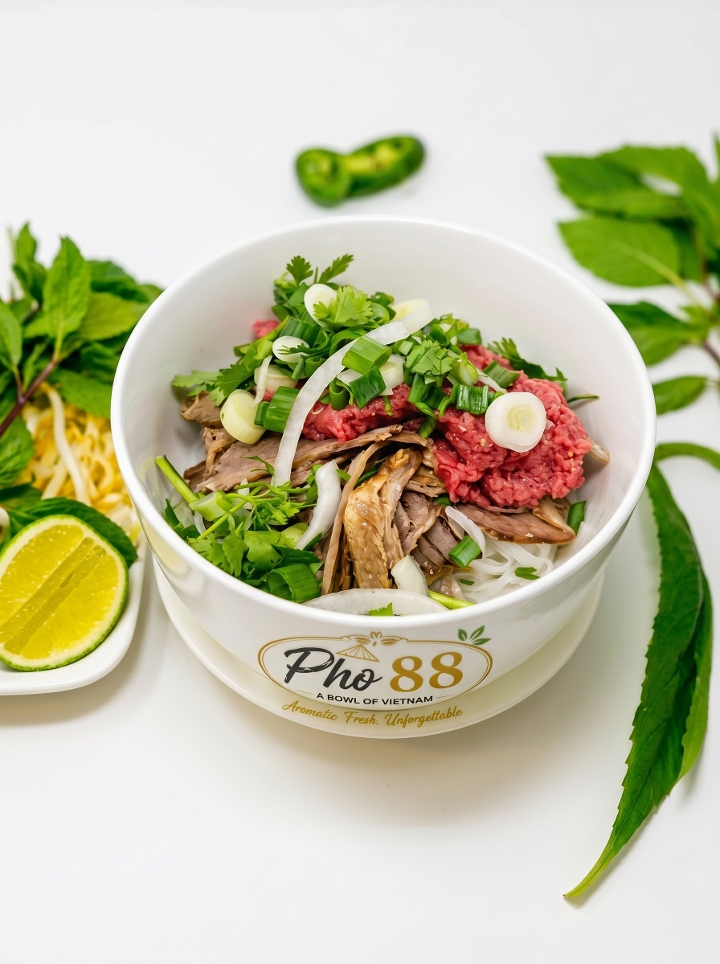 Pho Rare Steak Brisket - Tai Gau.