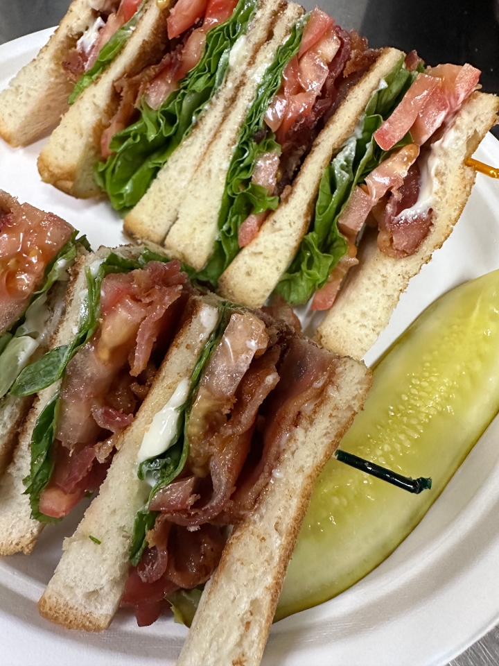 BLT **.