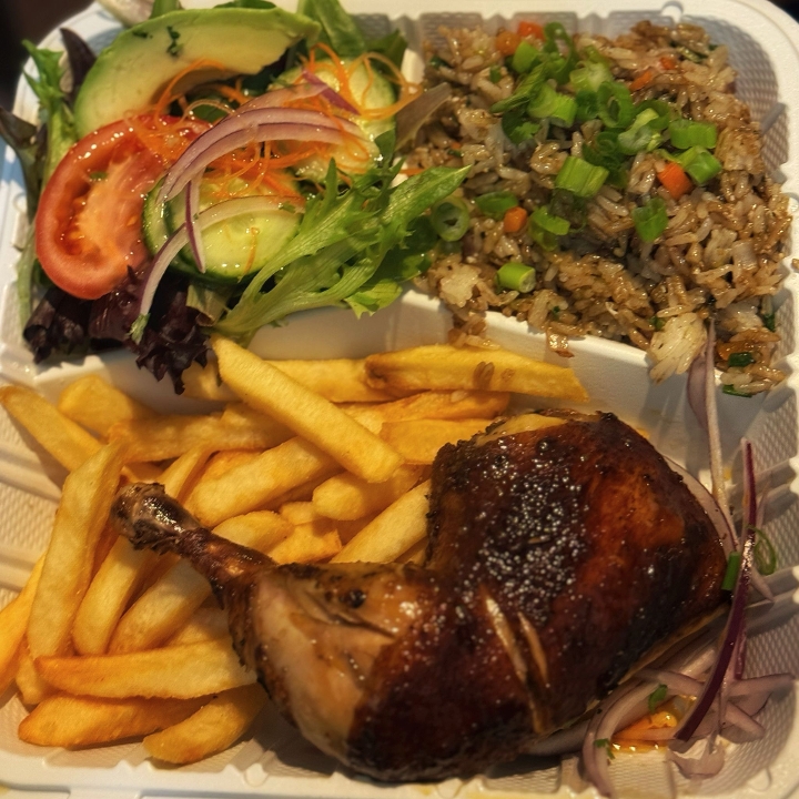 1/4 Pollo a la Brasa.